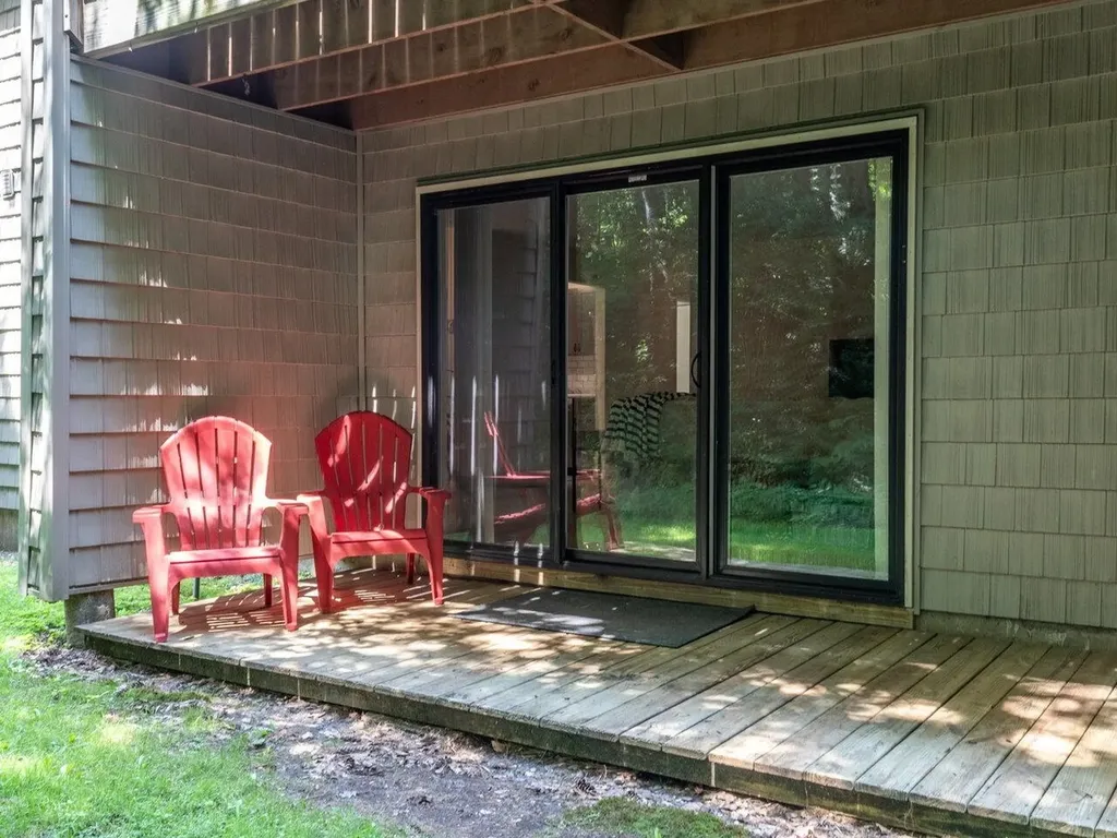 67 Hawthorne Circle South Burlington VT 05403
