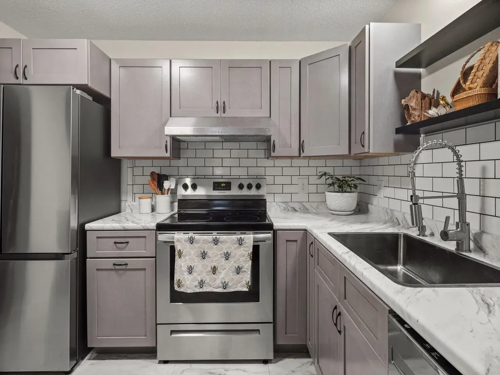 67 Hawthorne Circle South Burlington VT 05403