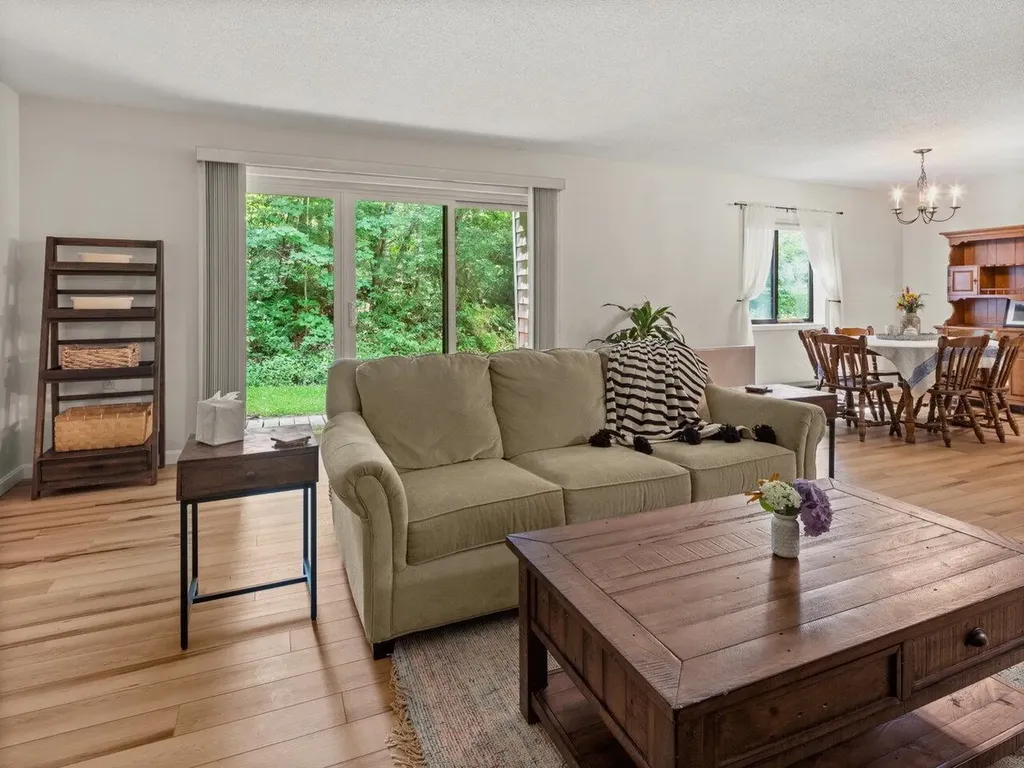 67 Hawthorne Circle South Burlington VT 05403