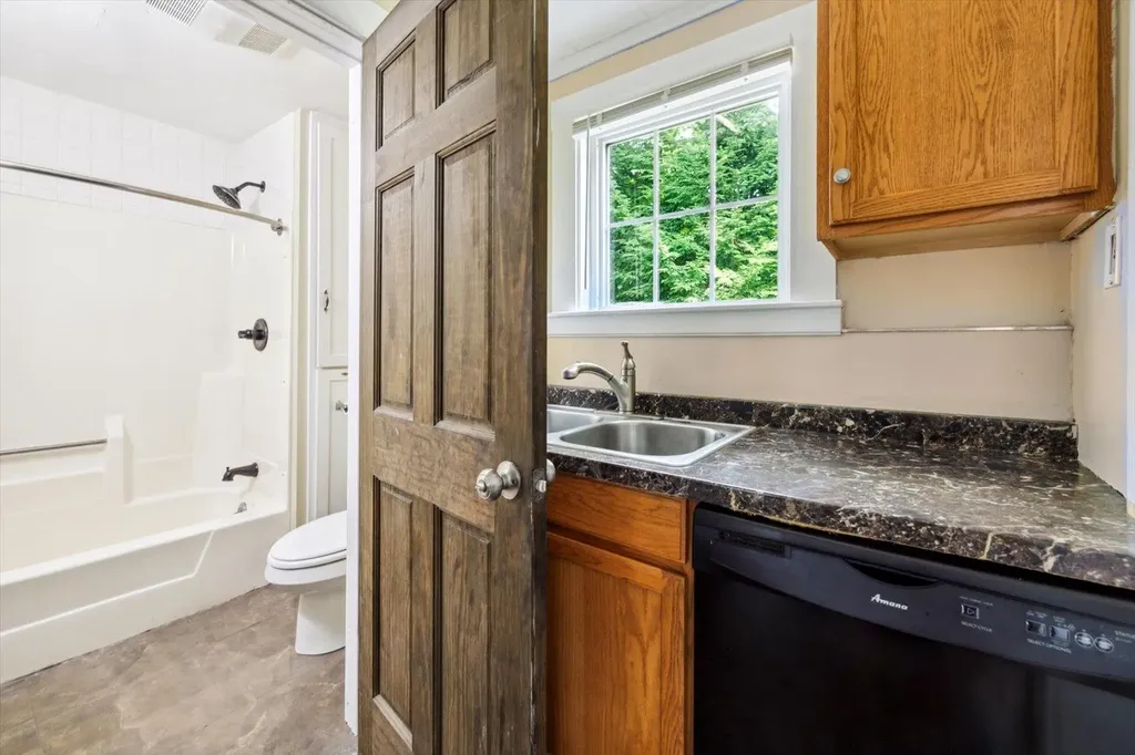12 Gardner Street Keene NH 03431