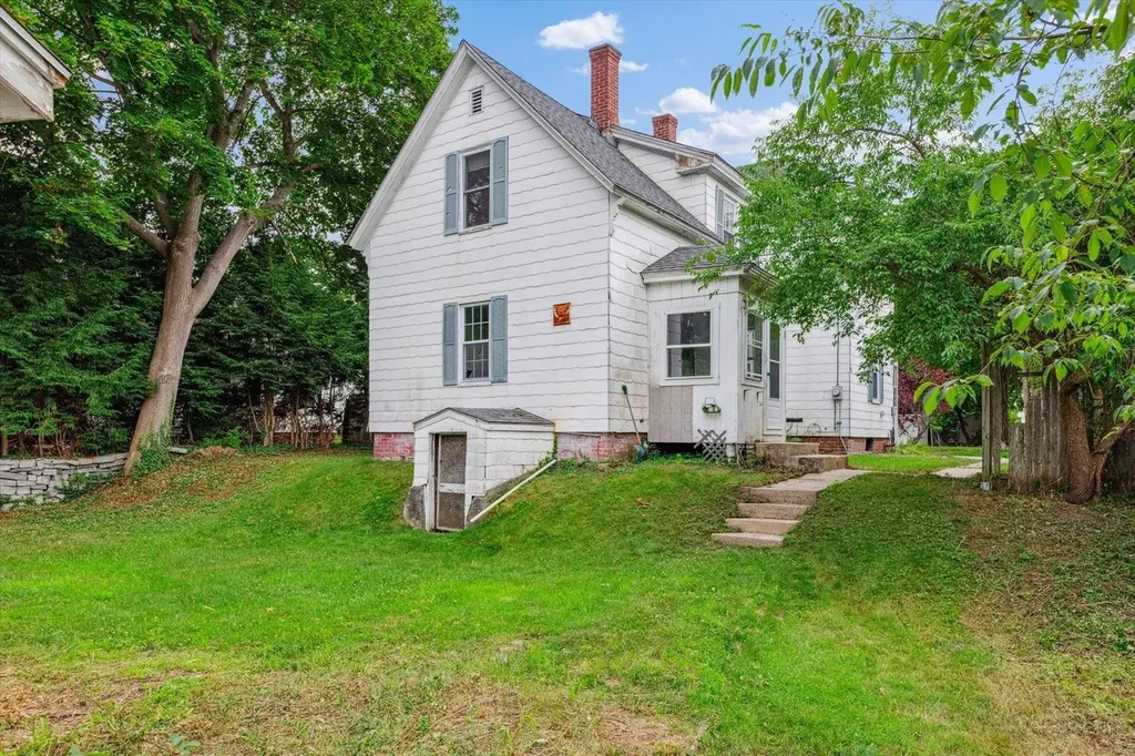 12 Gardner Street Keene NH 03431