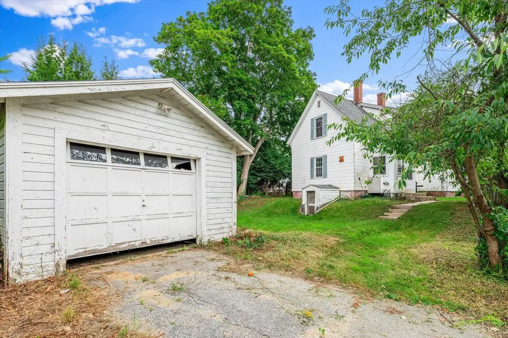 12 Gardner Street Keene NH 03431