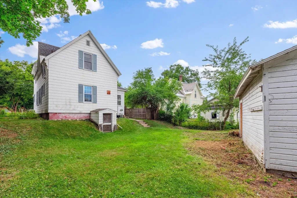 12 Gardner Street Keene NH 03431