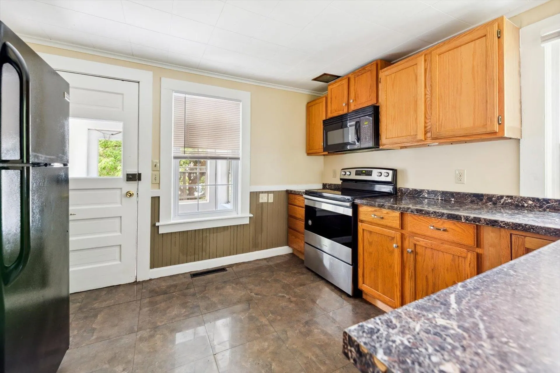 12 Gardner Street Keene NH 03431