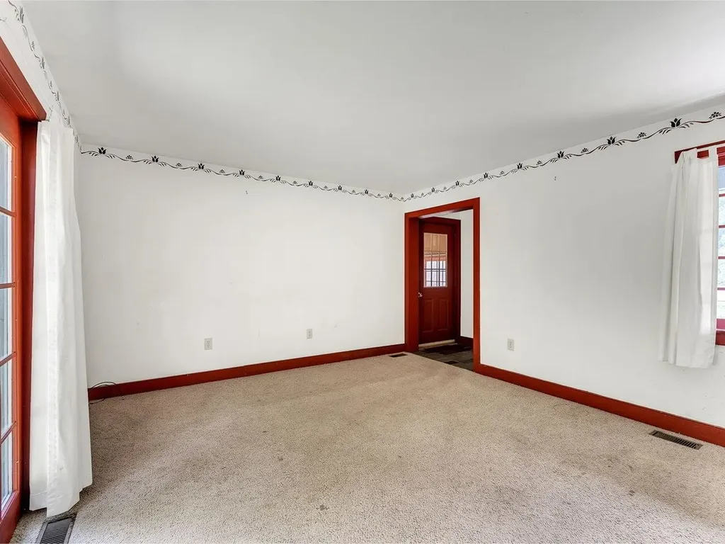 689 Vt Route 30s Poultney VT 05764