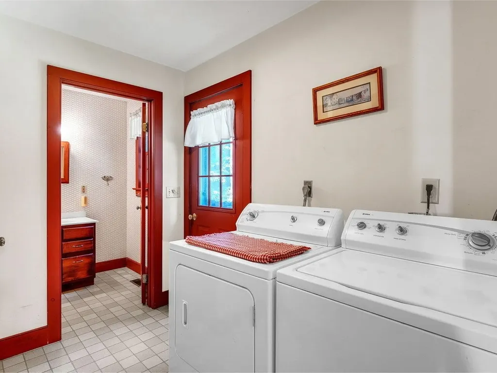 689 Vt Route 30s Poultney VT 05764