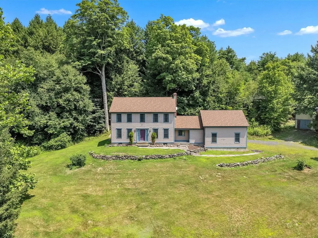 689 Vt Route 30s Poultney VT 05764