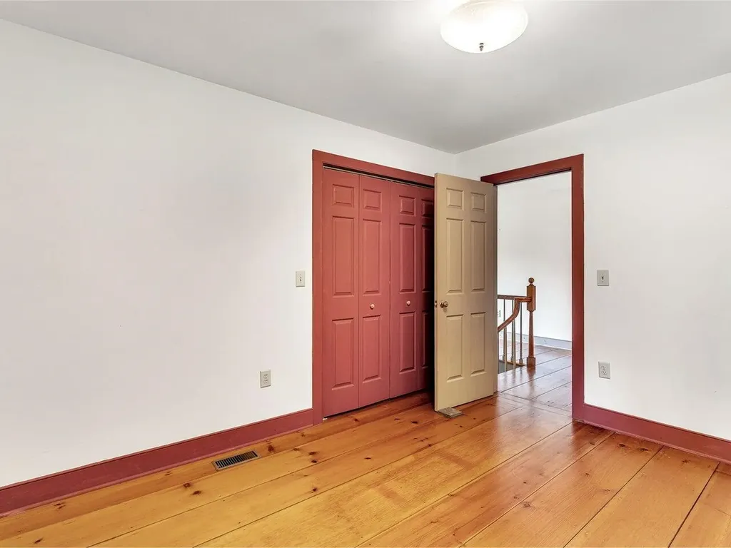 689 Vt Route 30s Poultney VT 05764