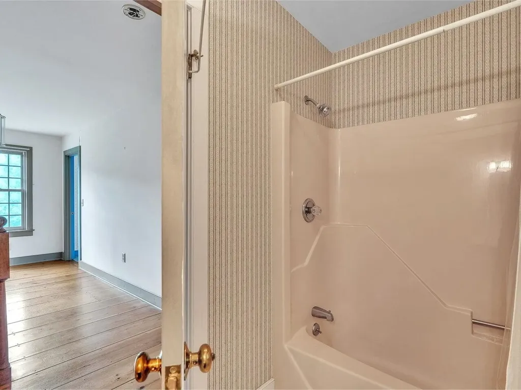 689 Vt Route 30s Poultney VT 05764