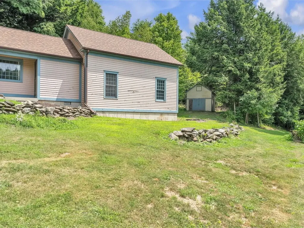 689 Vt Route 30s Poultney VT 05764