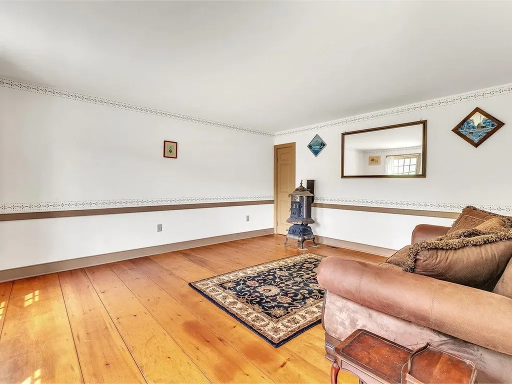 689 Vt Route 30s Poultney VT 05764