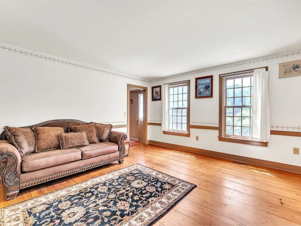 689 Vt Route 30s Poultney VT 05764