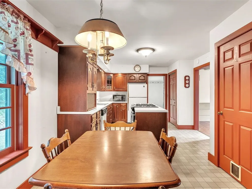 689 Vt Route 30s Poultney VT 05764