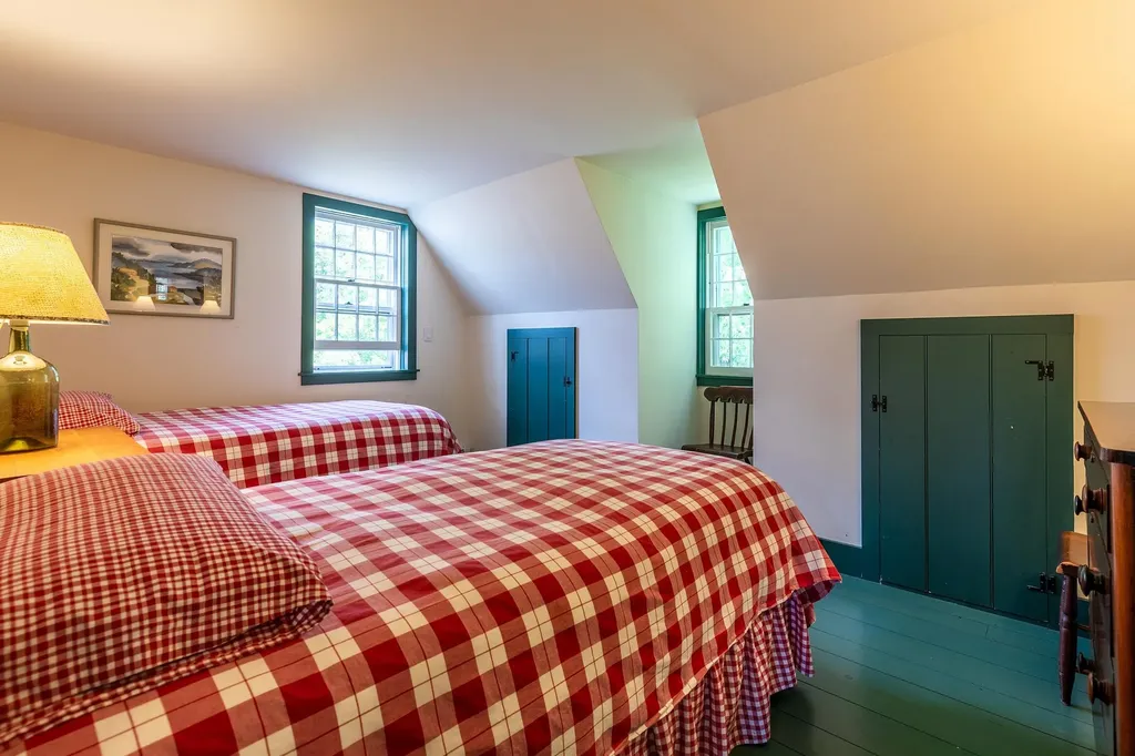 46 Uphill Road Landgrove VT 05148