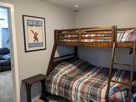 8 Cross Street Lincoln NH 03251