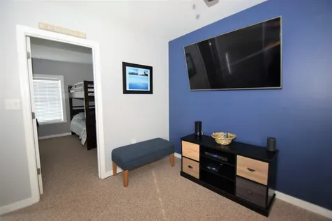 8 Cross Street Lincoln NH 03251