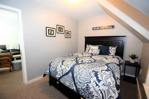 8 Cross Street Lincoln NH 03251