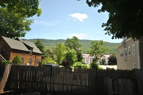 8 Cross Street Lincoln NH 03251