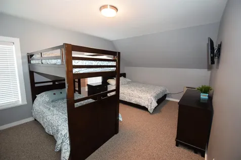 8 Cross Street Lincoln NH 03251