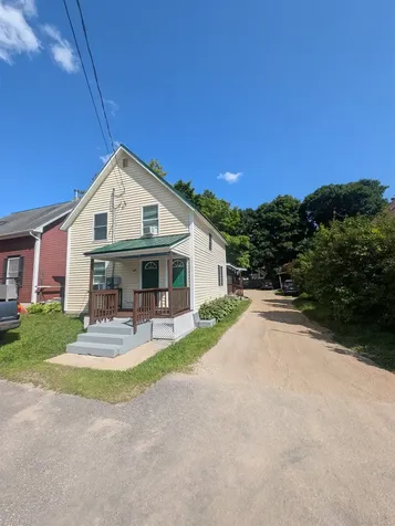 8 Cross Street Lincoln NH 03251