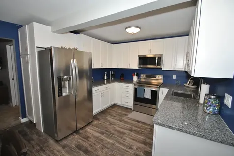 8 Cross Street Lincoln NH 03251