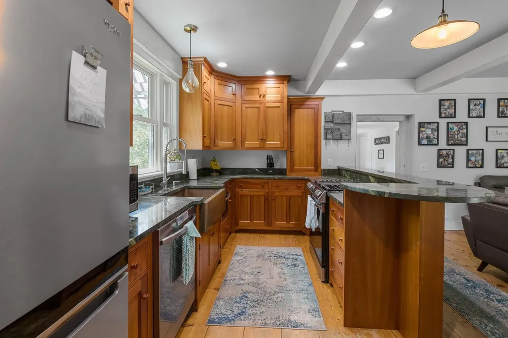 202 Village Road Wilmot NH 03287