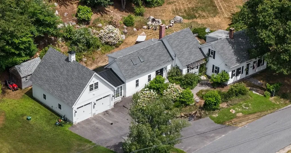 202 Village Road Wilmot NH 03287