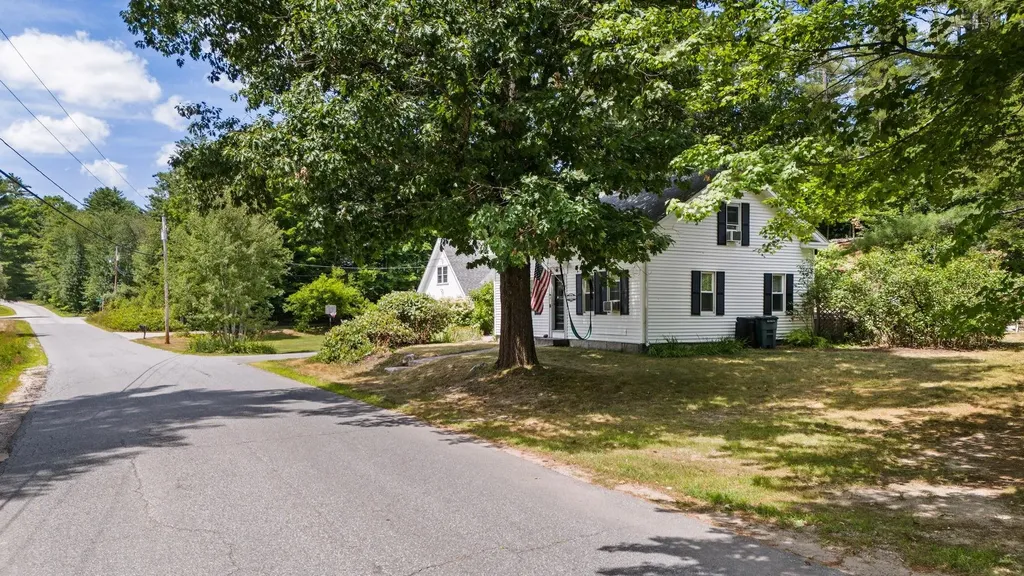 202 Village Road Wilmot NH 03287
