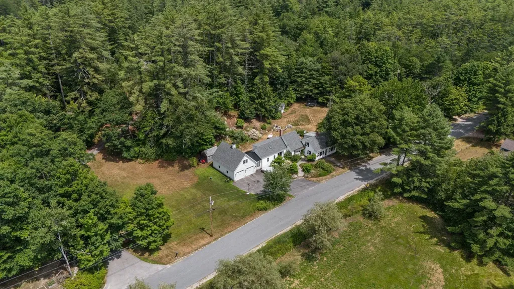 202 Village Road Wilmot NH 03287