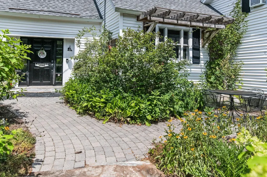 202 Village Road Wilmot NH 03287