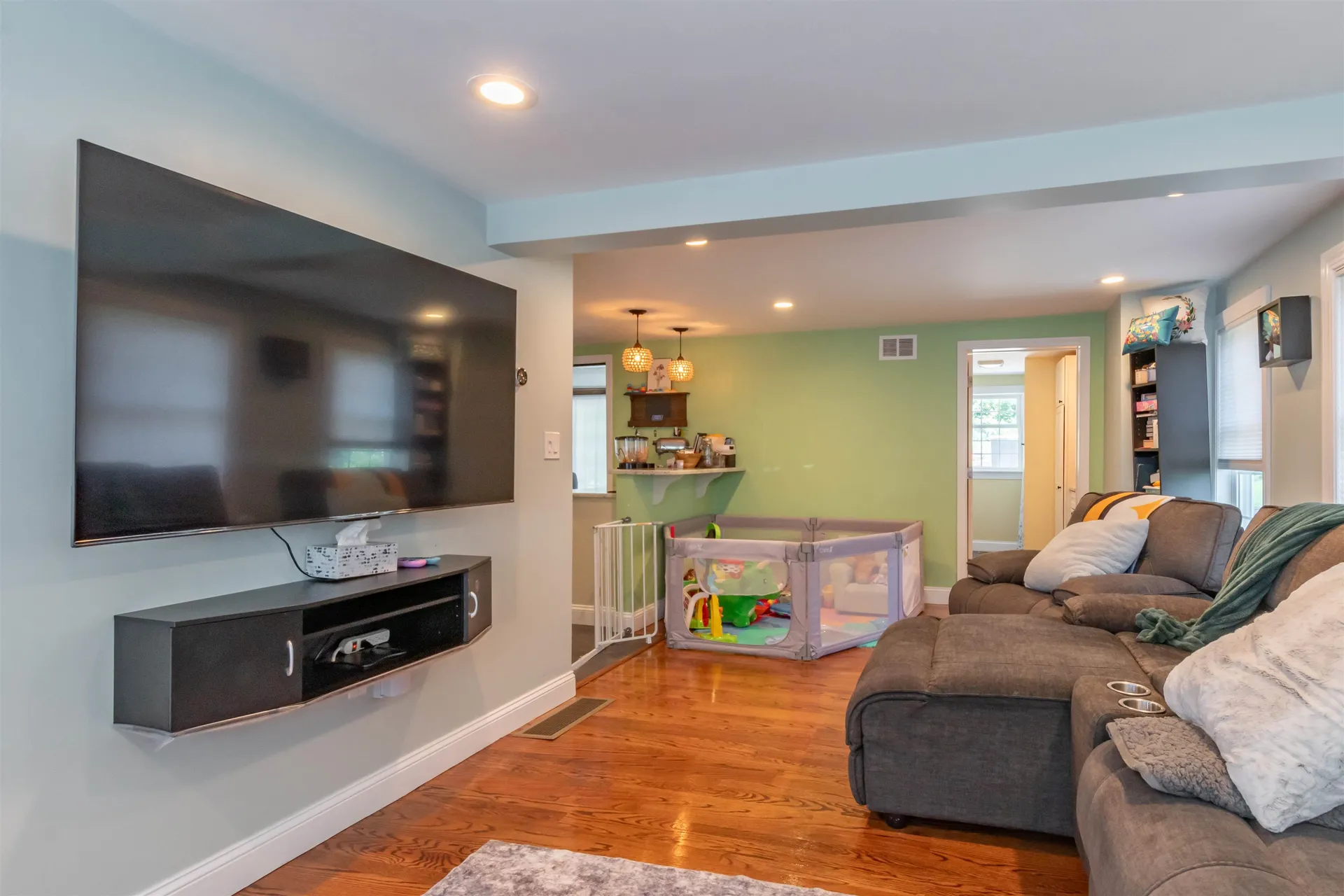 2 Howard Street Salem NH 03079