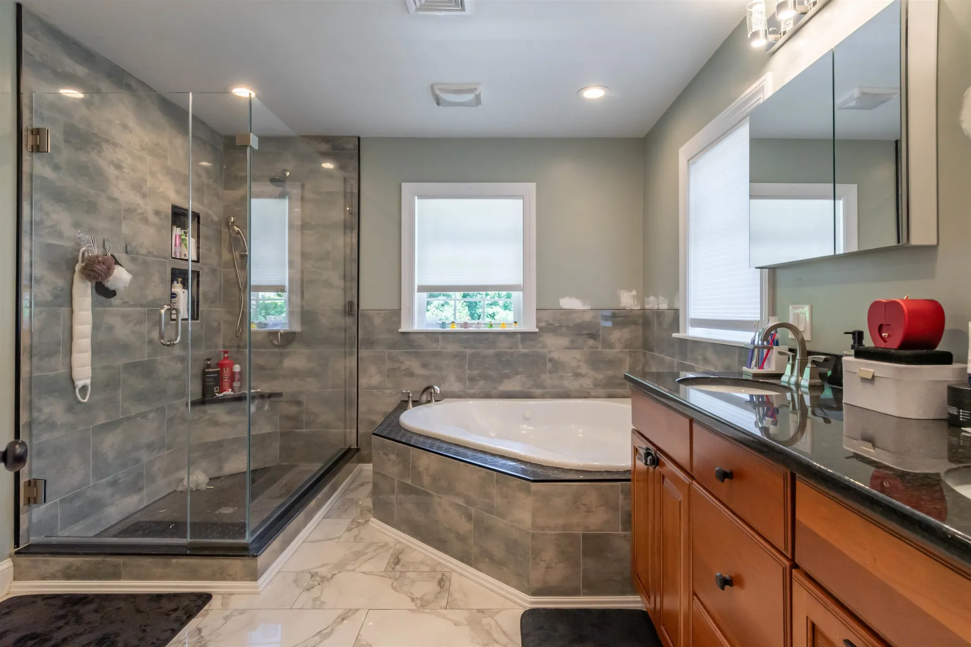 2 Howard Street Salem NH 03079