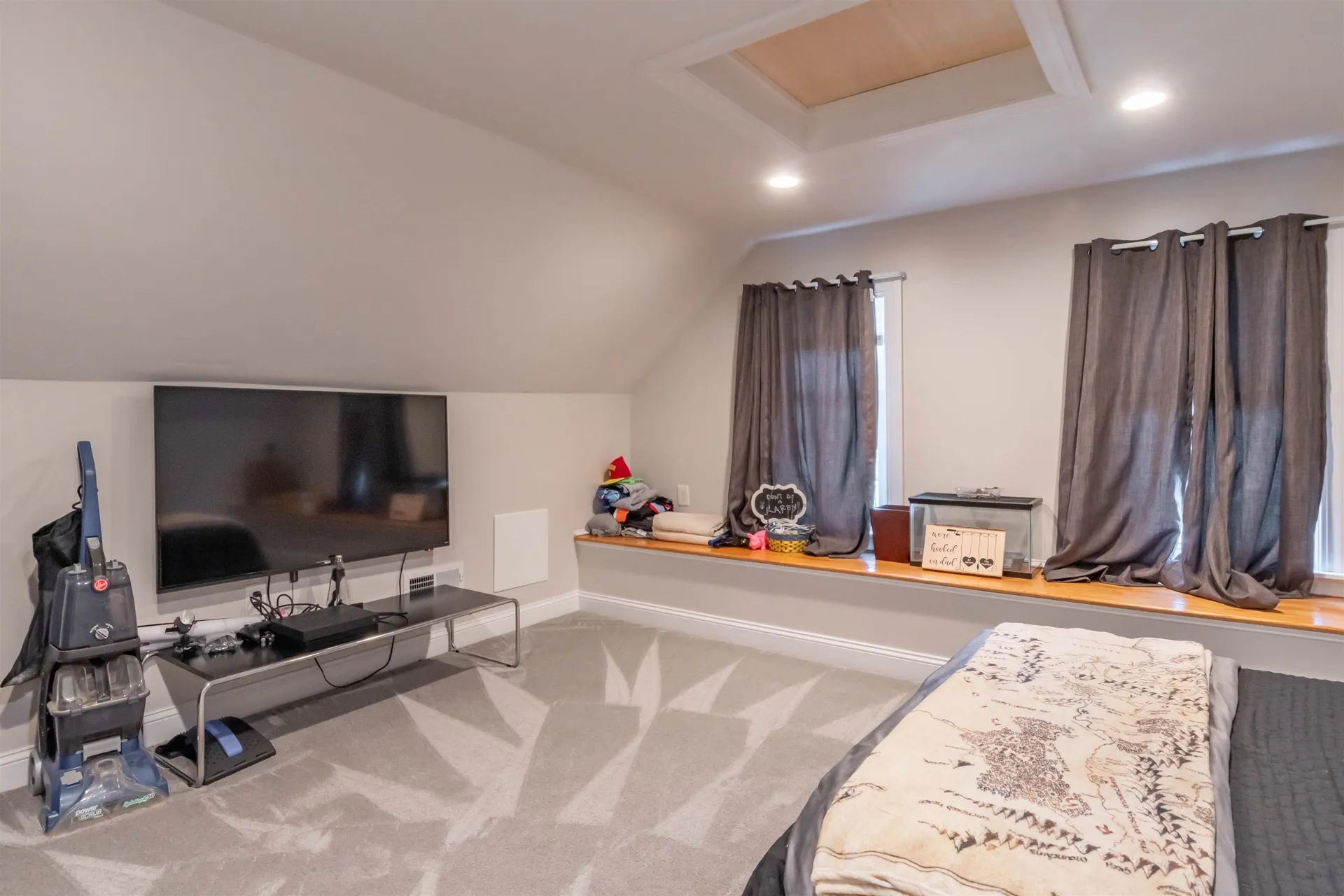 2 Howard Street Salem NH 03079