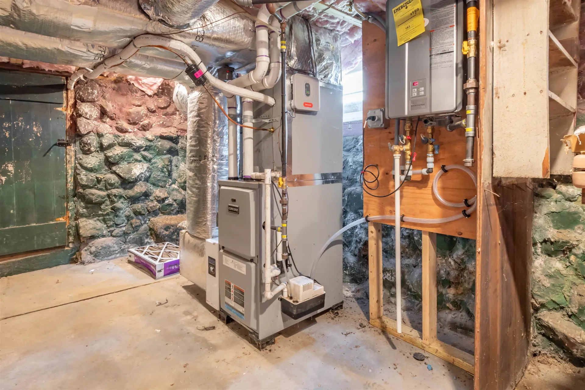 2 Howard Street Salem NH 03079