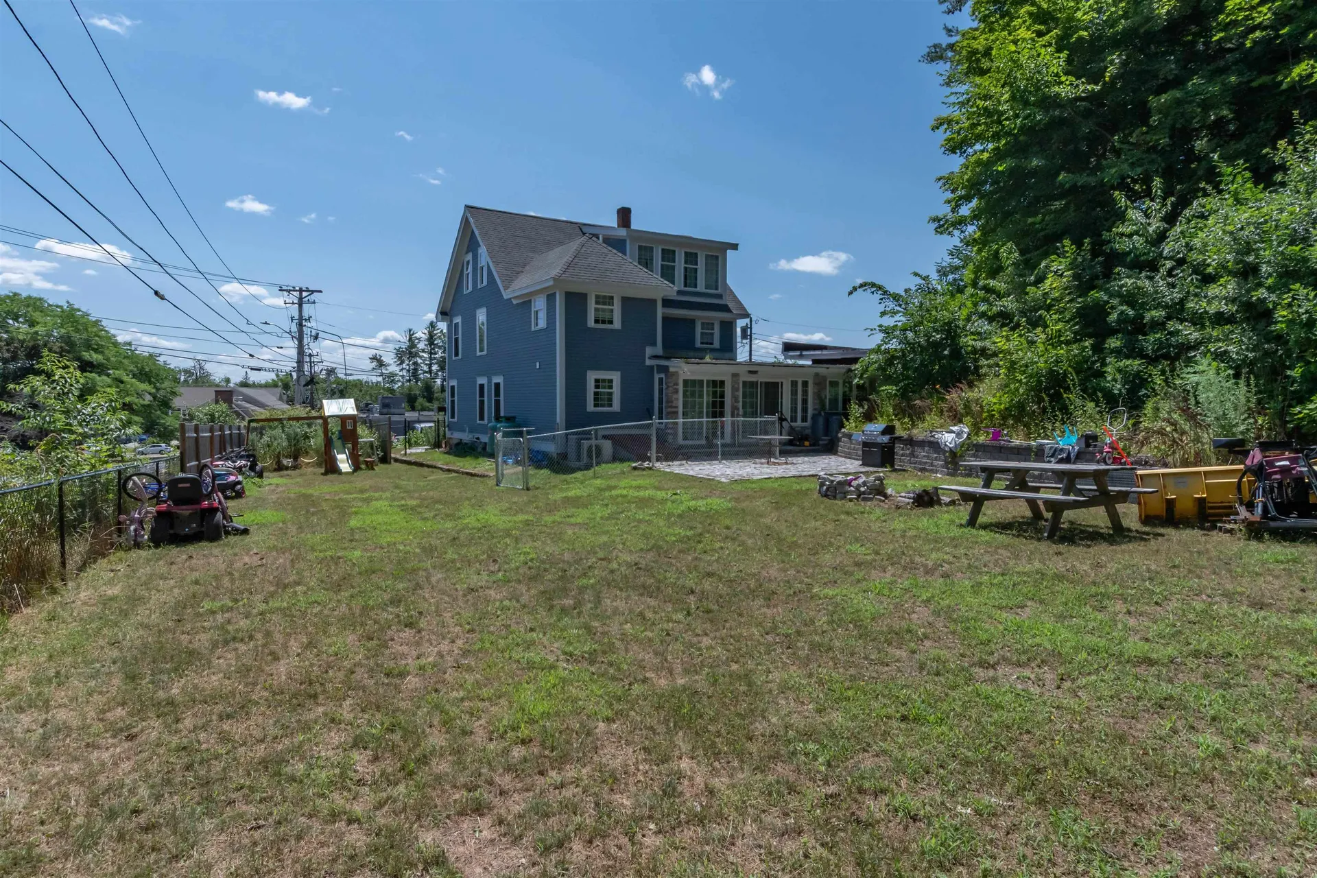 2 Howard Street Salem NH 03079