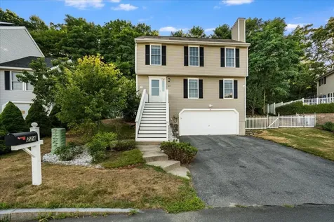 224 Heathrow Avenue Manchester NH 03104