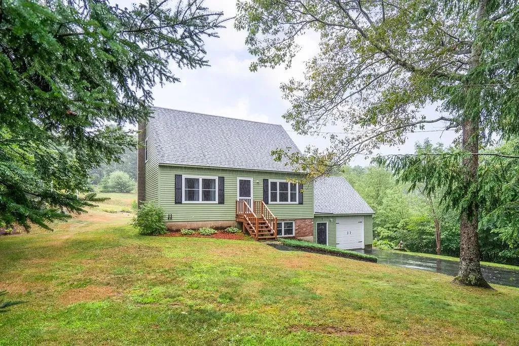 7 Deering Drive Barnstead NH 03225