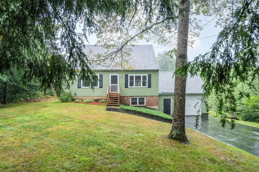 7 Deering Drive Barnstead NH 03225