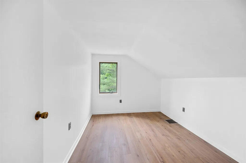 1458 East Roxbury Road Roxbury VT 05663