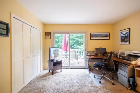 9 Pondview Road Weare NH 03281