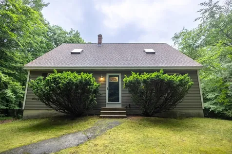 9 Pondview Road Weare NH 03281