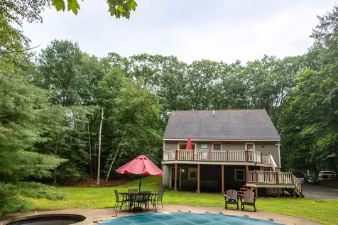 9 Pondview Road Weare NH 03281