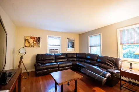 9 Pondview Road Weare NH 03281