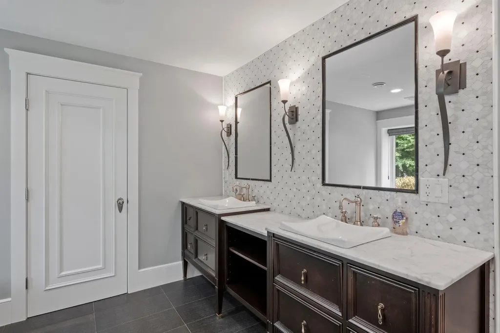 27 Forest Drive Lincoln NH 03251