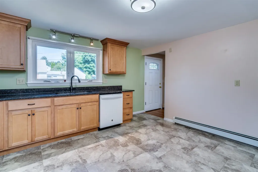 6 Edwin Street Nashua NH 03060
