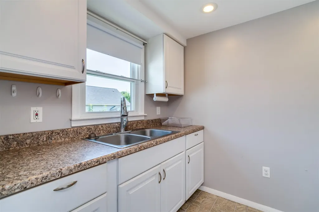 6 Edwin Street Nashua NH 03060