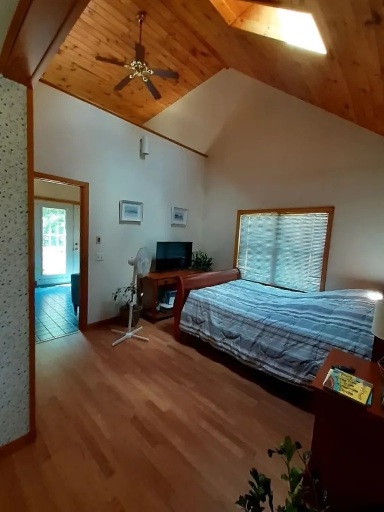 11 Leslie Avenue Claremont NH 03743