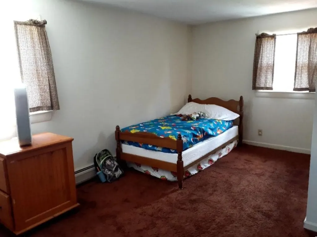 11 Leslie Avenue Claremont NH 03743