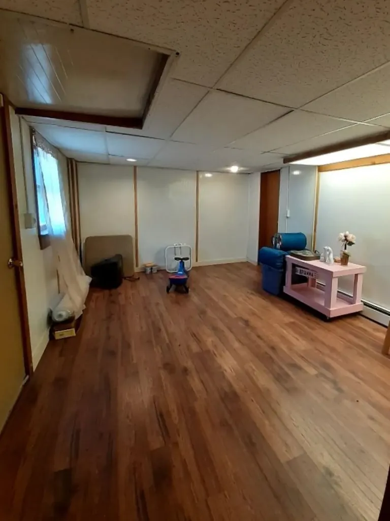 11 Leslie Avenue Claremont NH 03743