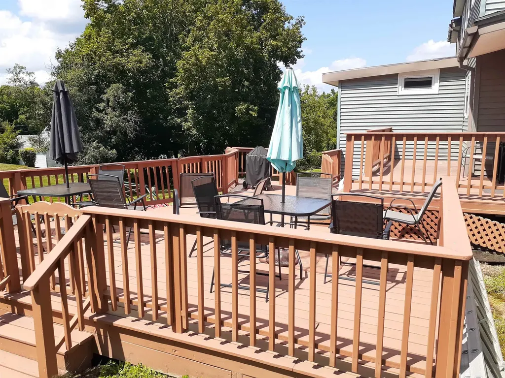 11 Leslie Avenue Claremont NH 03743